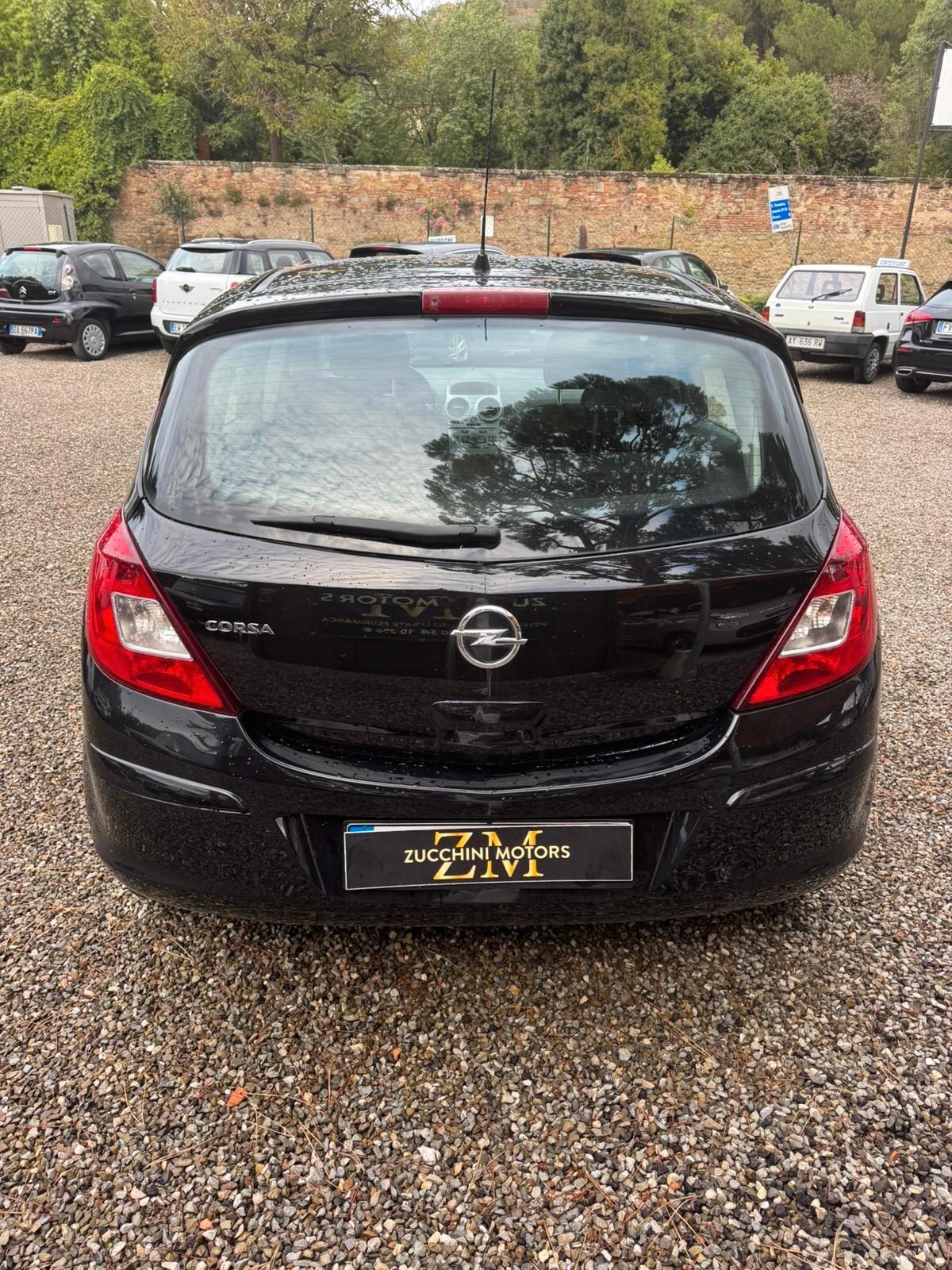 Opel Corsa 1.2 5 porte Cosmo