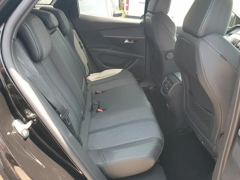 PEUGEOT 3008 1.5 BlueHDi 130CV LED NAV PARK CAMERA