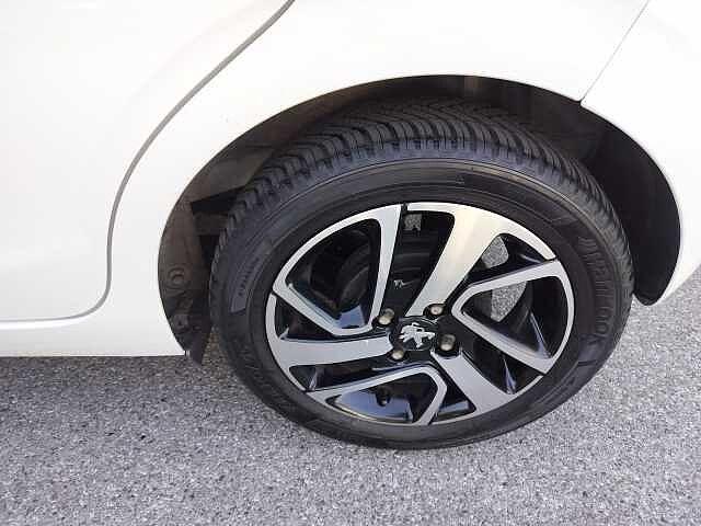 Peugeot 108 VTi 72 5 porte Allure