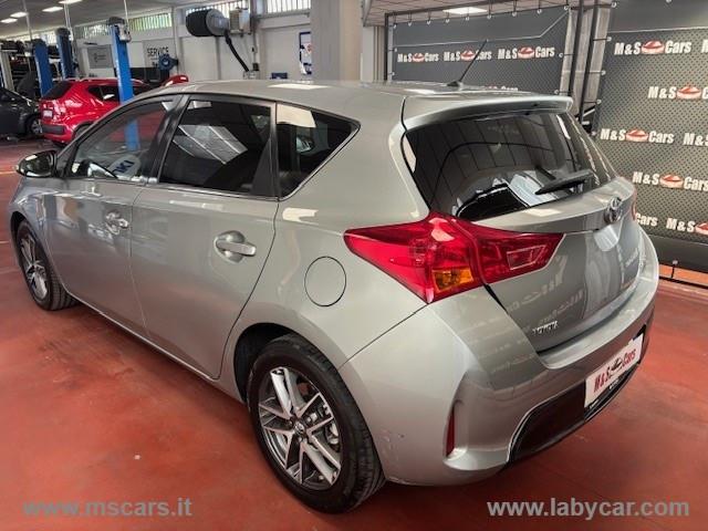 TOYOTA Auris 1.3 Active