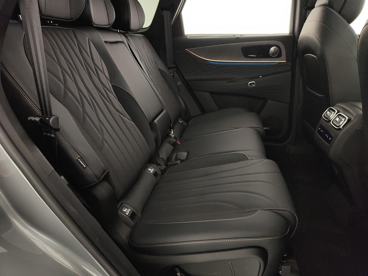 JAECOO JAECOO 8 SHS-P PHEV 1.5TGDI - Trazione AWD DHT3 Exclusive AWD - Interni Nero