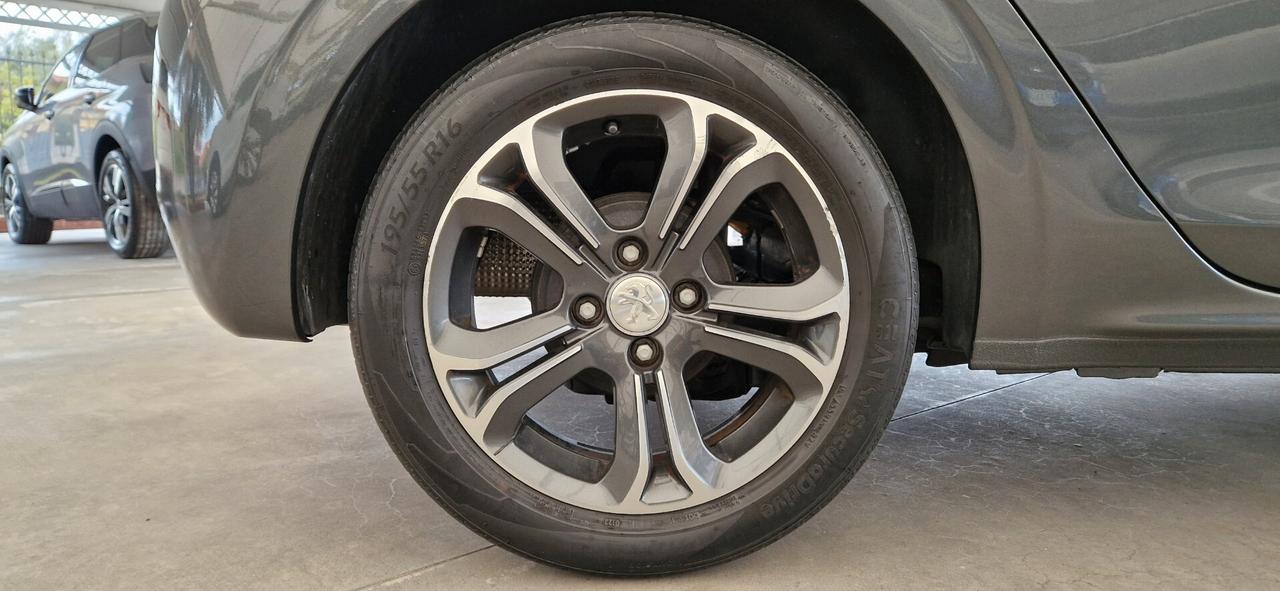 Peugeot 208 1.4 HDi 68cv 5 porte Allure