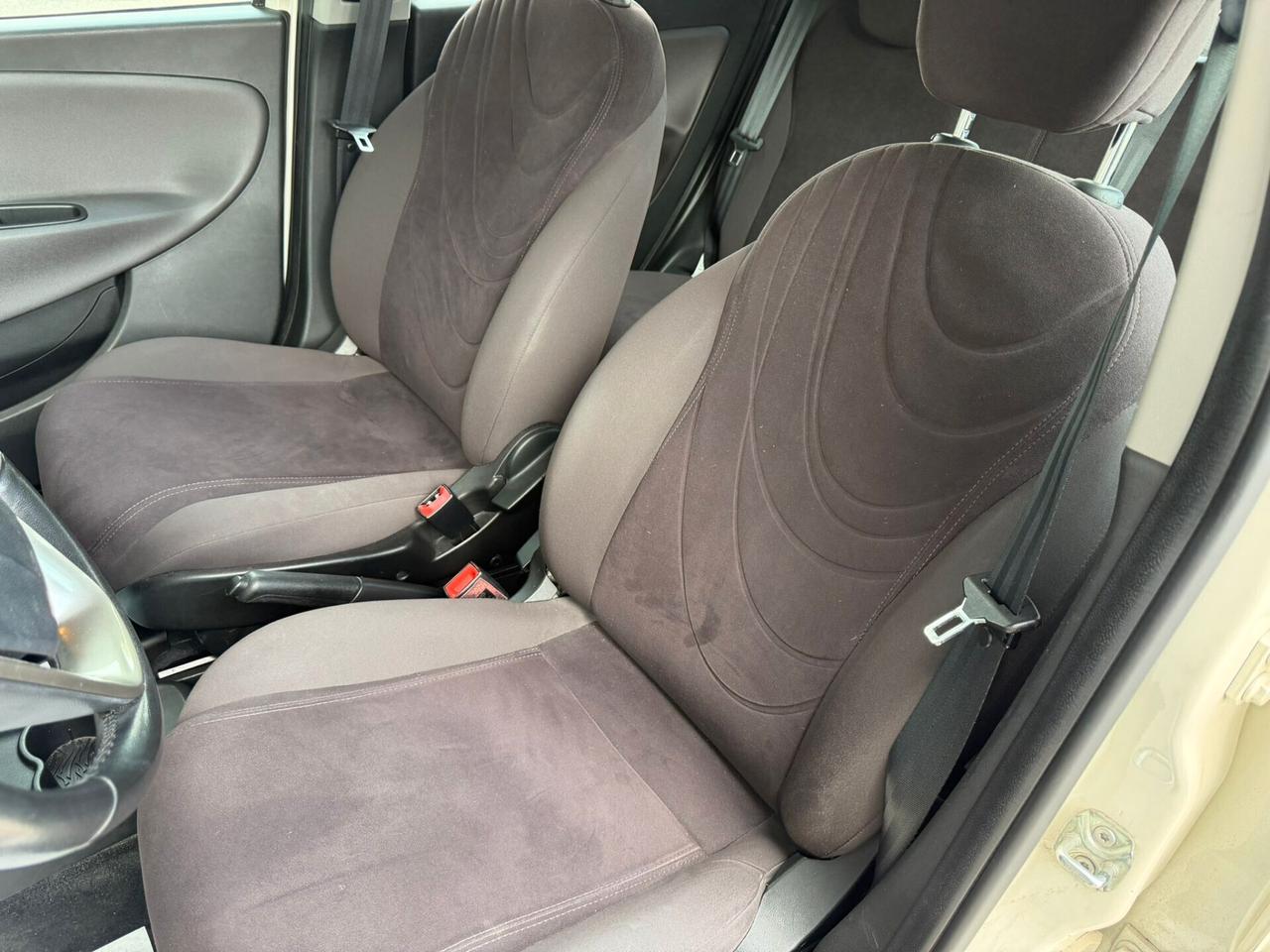 Lancia Ypsilon 1.2 69 CV 5p. GPL Ecochic Gold NEOPATENTATI