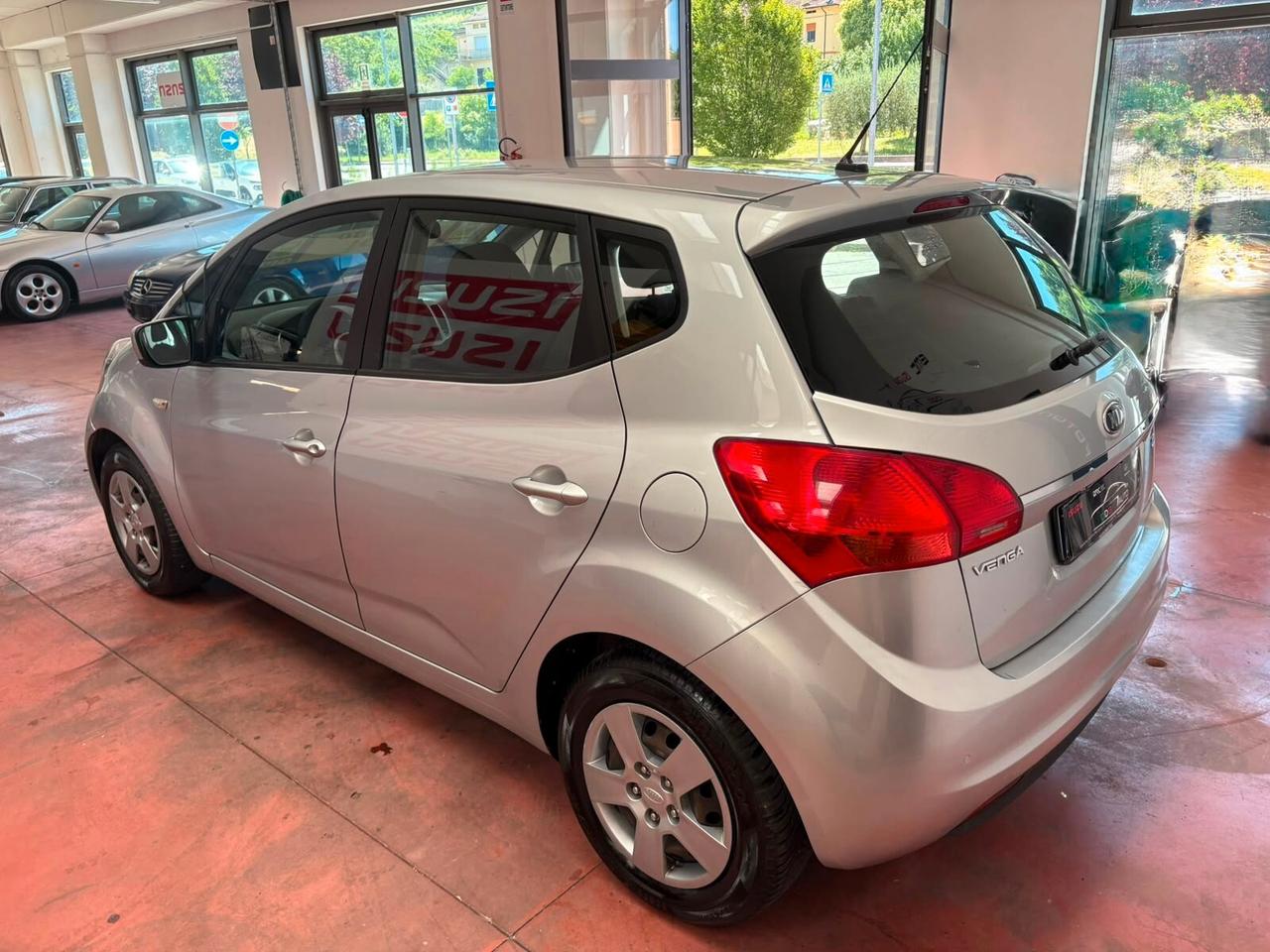 KIA VENGA GPL orig.KIA 1.4 CV 90 Per NEOPATENTATI Km 200.906 garanzia 12 mesi