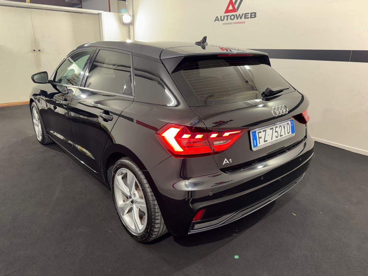 Audi A1 SPB 30 TFSI S tronic Identity Black* NEOPATENATI*