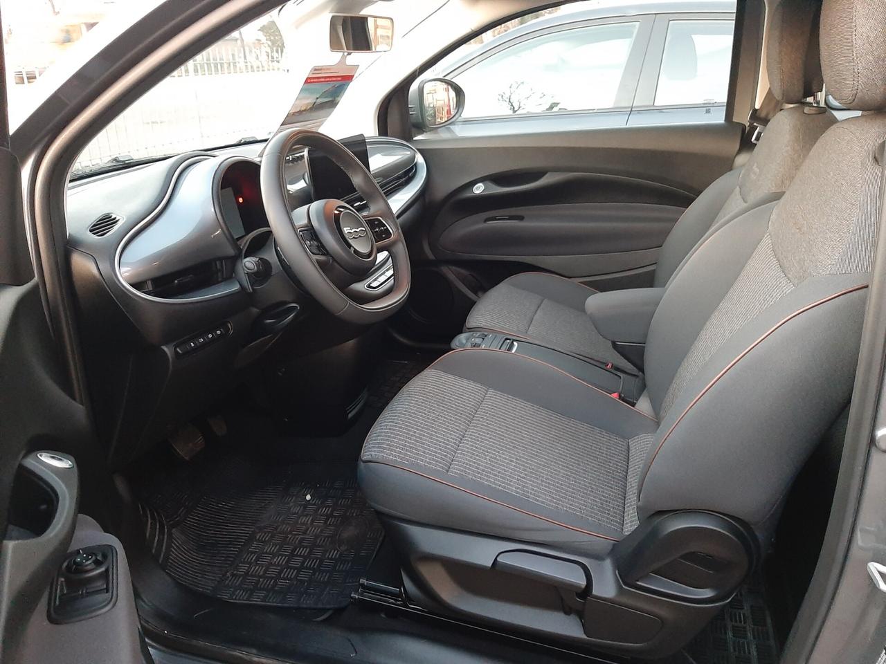 Fiat 500 Icon Berlina 42 kWh