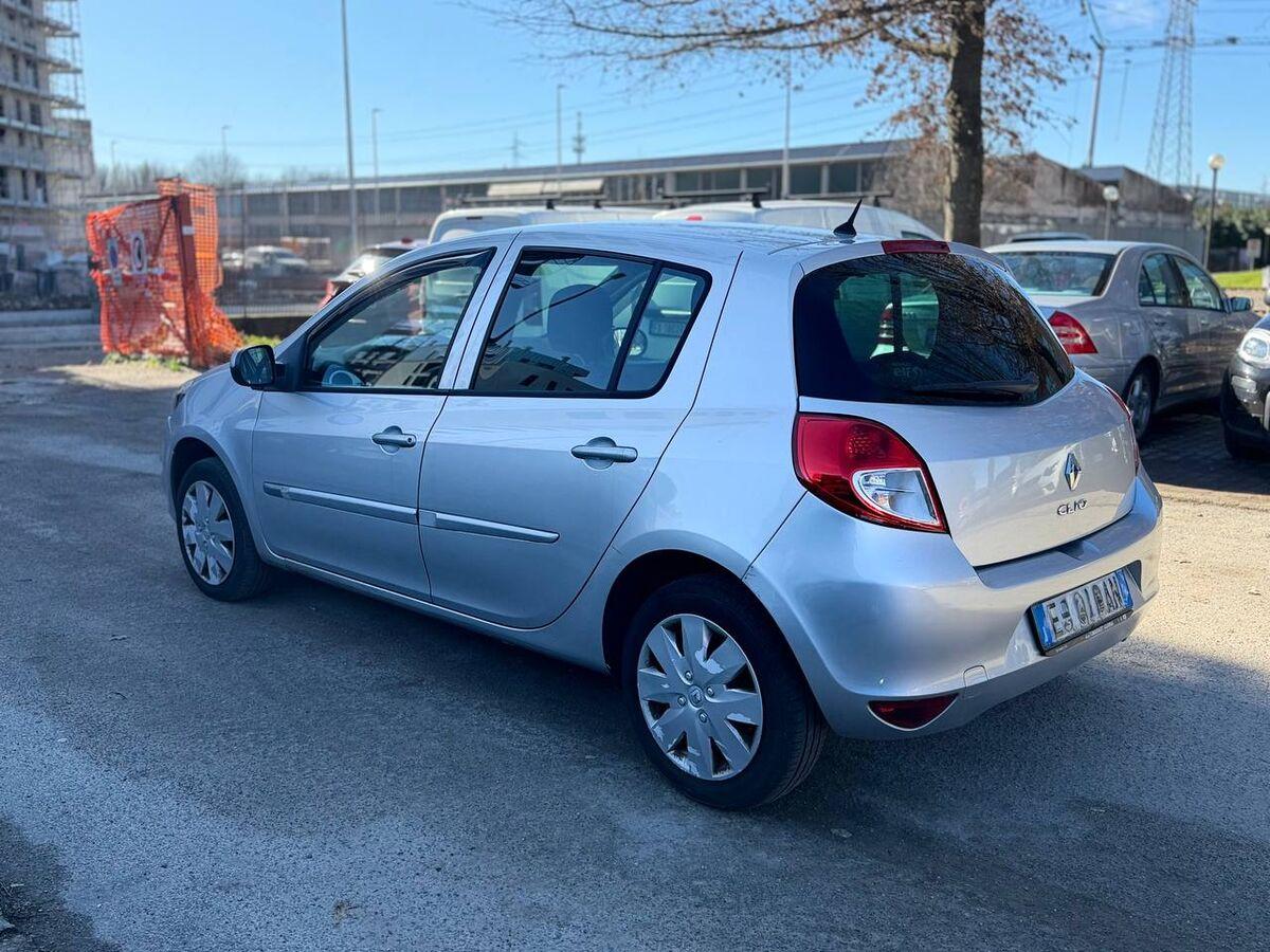 Renault Clio 1.2 16v Live! 5p