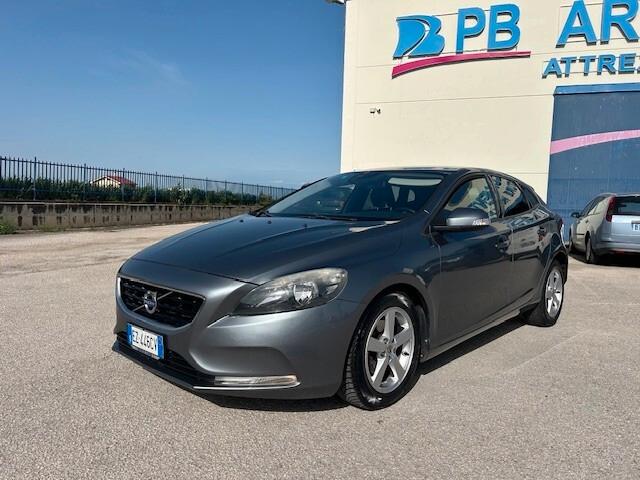 Volvo V40 D2 1.6 Momentum OK NEOPATENTATI