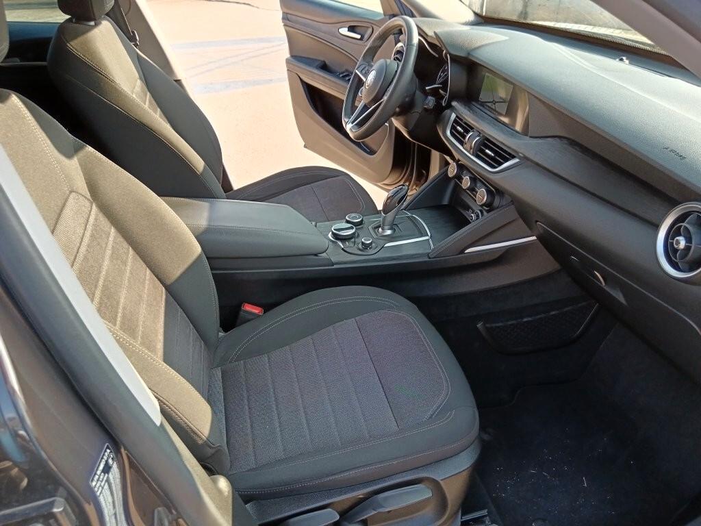Alfa Romeo Stelvio 2.2 Turbodiesel 160 CV AT8 RWD