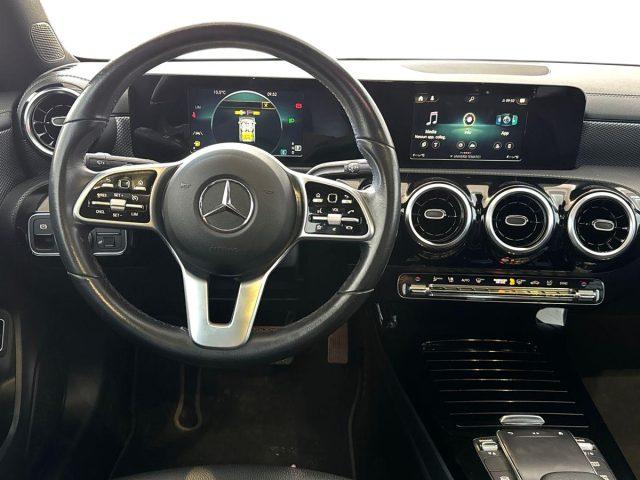 MERCEDES-BENZ CLA 200 d Automatic Sport