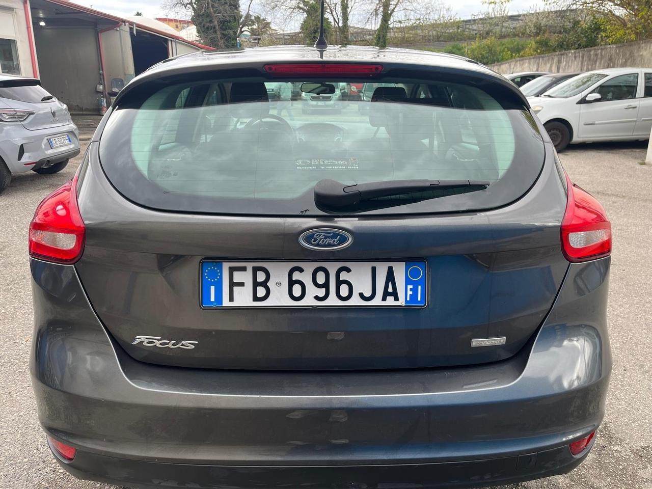 Ford focus-5P-1.0 ecoboost-benz-2016