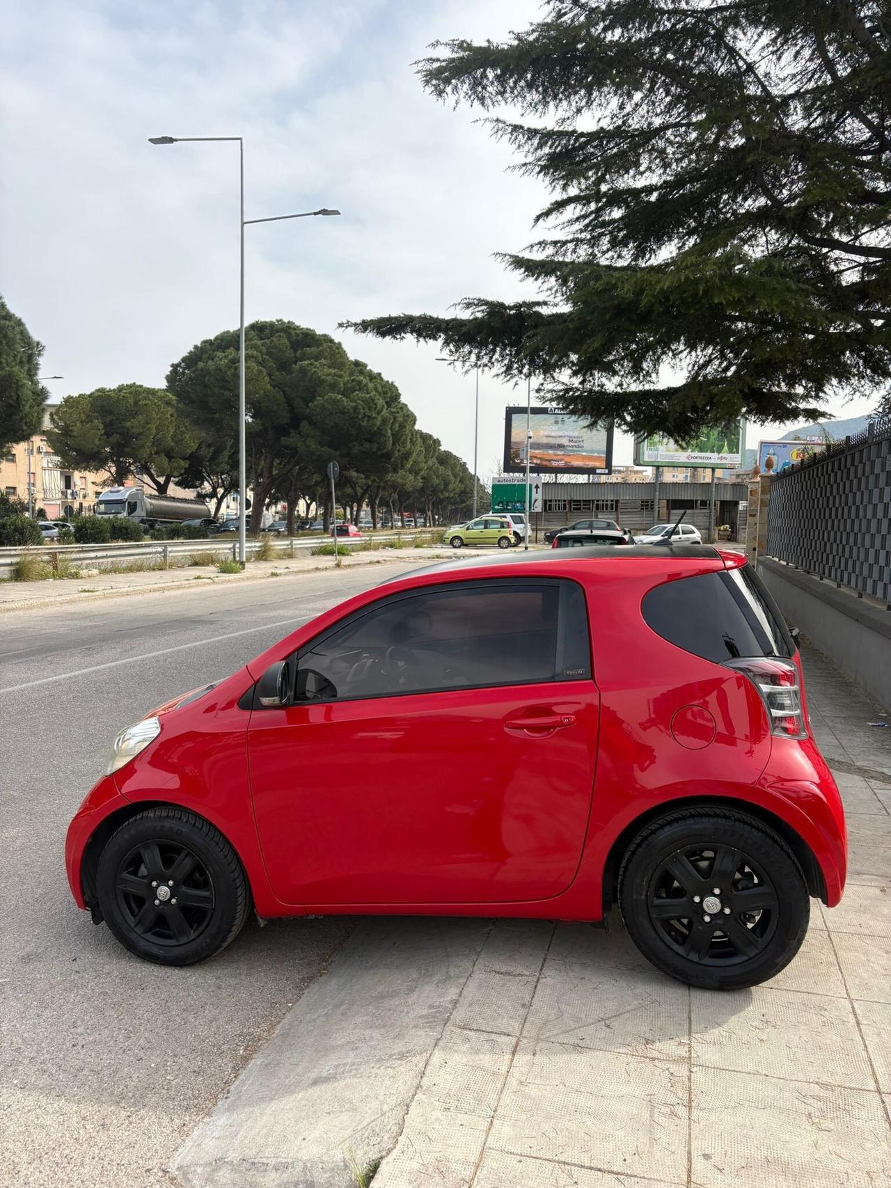 Toyota IQ anno 2013 AUTOMATICA