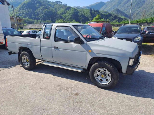 NISSAN King Cab 2500 4x4