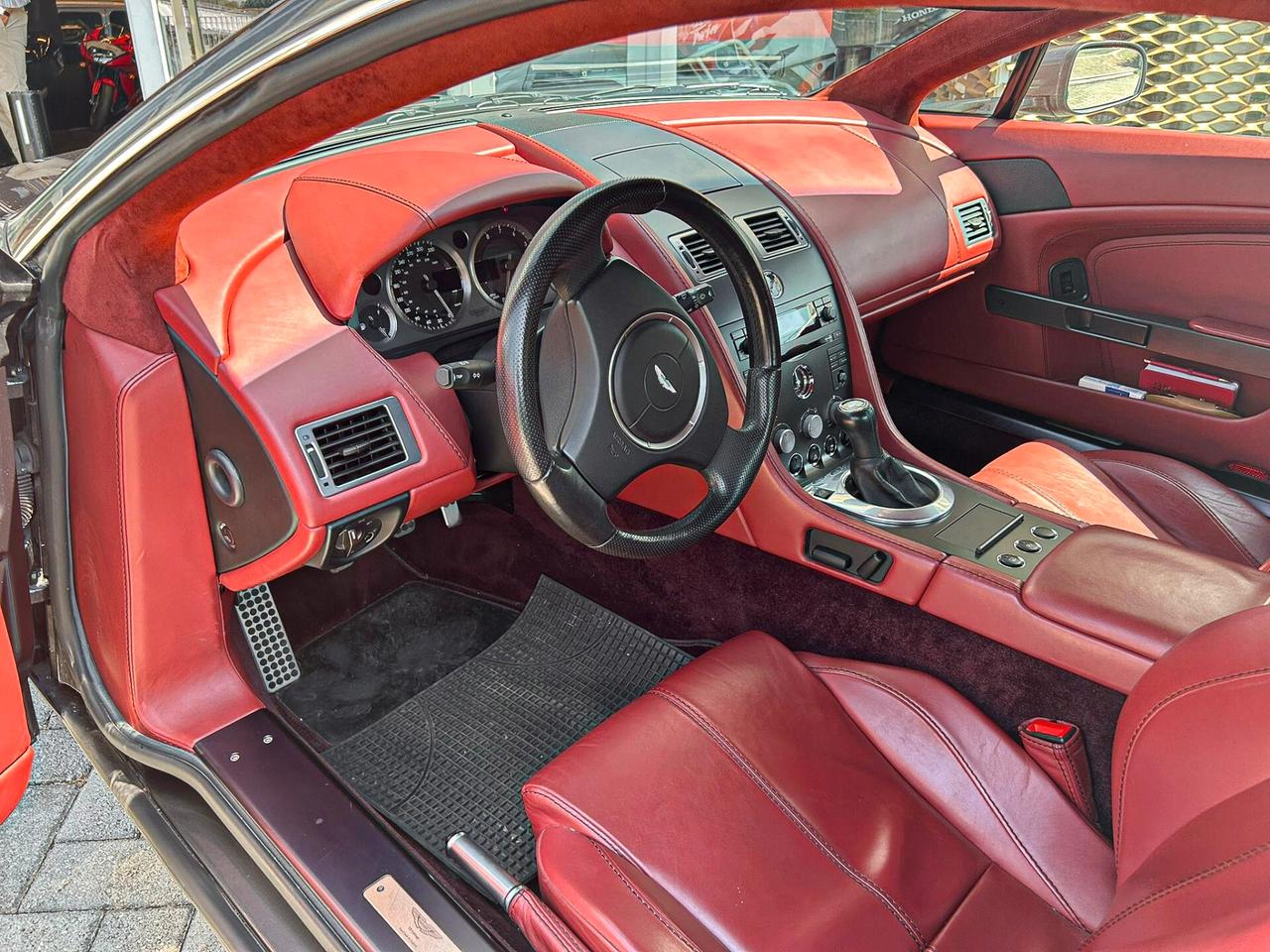 Aston Martin V8 VANTAGE MANUALE RDS02004