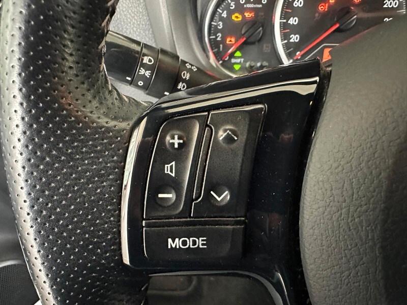 TOYOTA Yaris 3ª serie Yaris 1.0 5 porte Trend ...