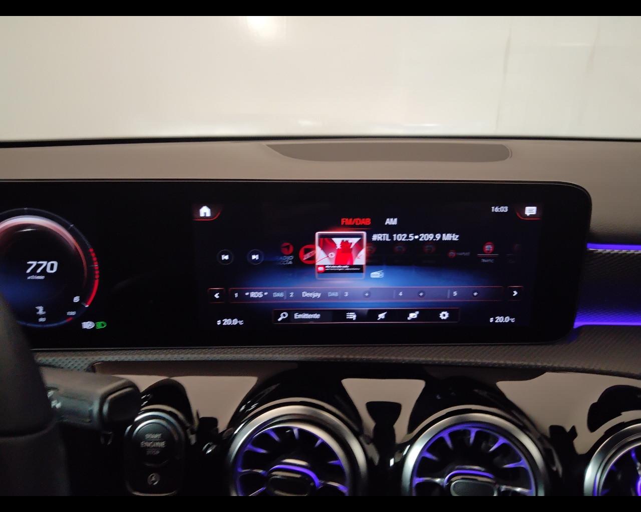 Mercedes-Benz Classe A - W177 2018 - A 180 d Sport Night edition Plus auto