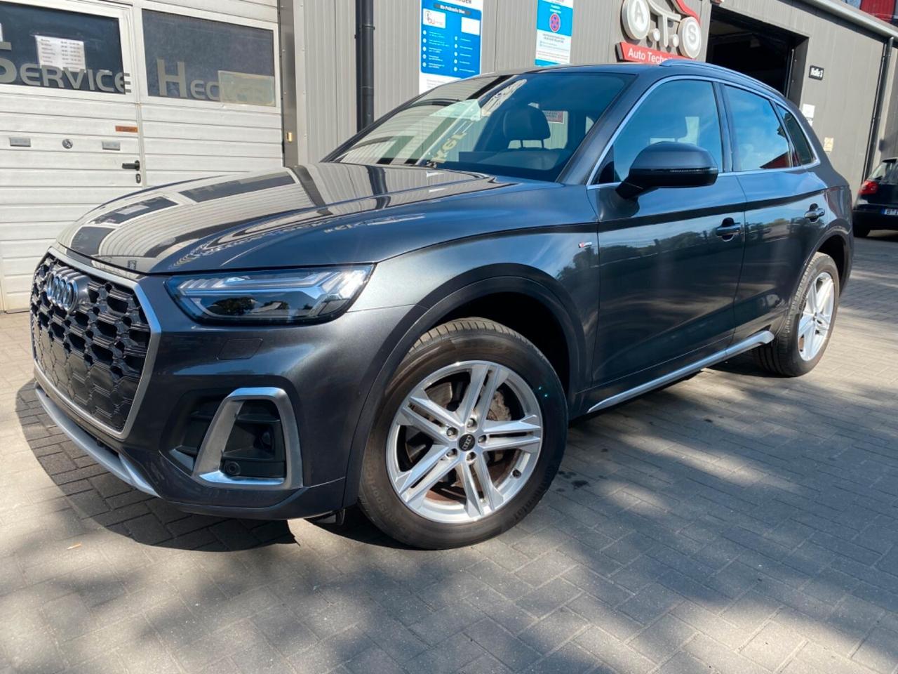 Audi Q5 40 2.0 tdi S line quattro