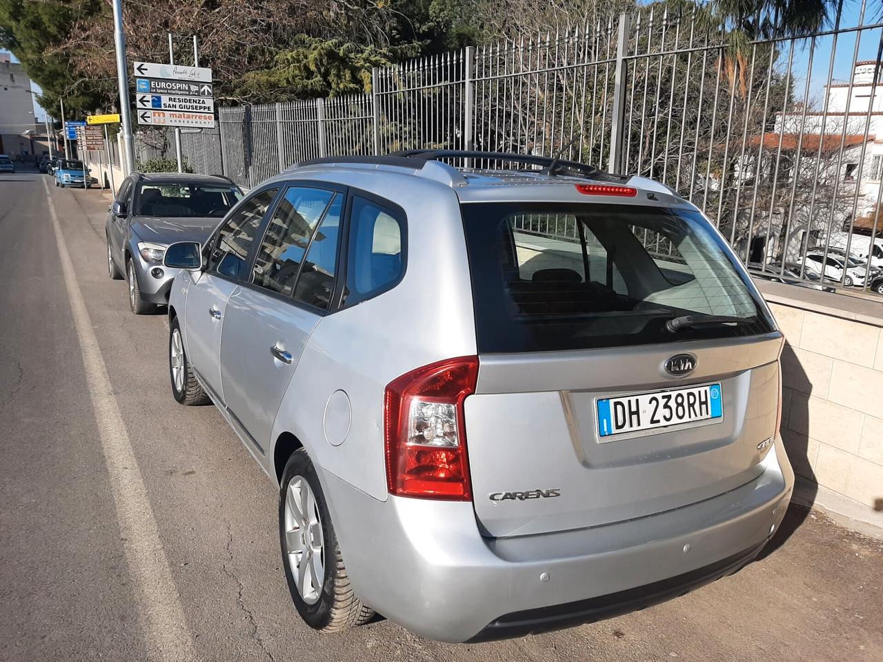 Kia Carens 2.0 16V CRDi VGT LX Family