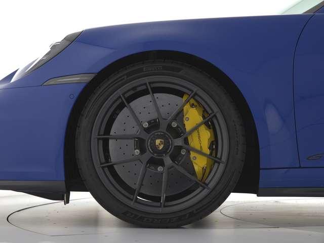 Porsche 992 coupe 3.6 carrera gts auto