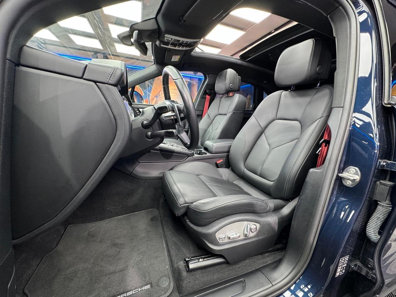 Porsche Macan 2.0 (655)