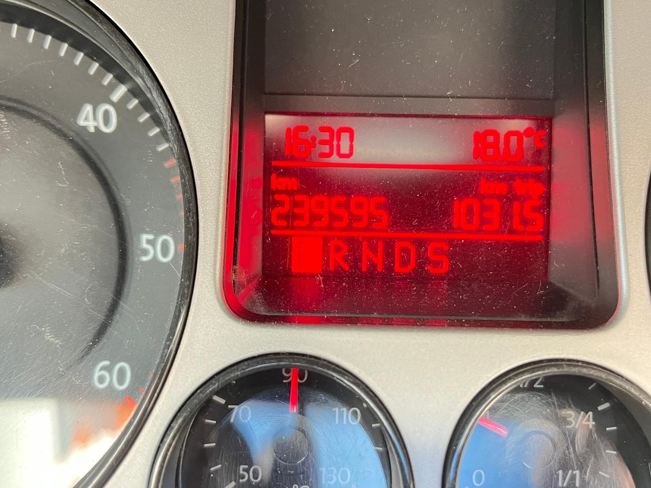 VOLKSWAGEN PASSAT 2.0 TDI DPF VARIANT DSG HIGHLINE - CAMBIO AUTOMATICO - VOLANO CHE VIBRA LEGGERMENTE