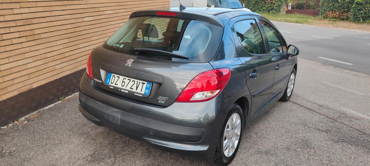 Peugeot 207 1.4 8V 75CV 5p. X Line ECO GPL