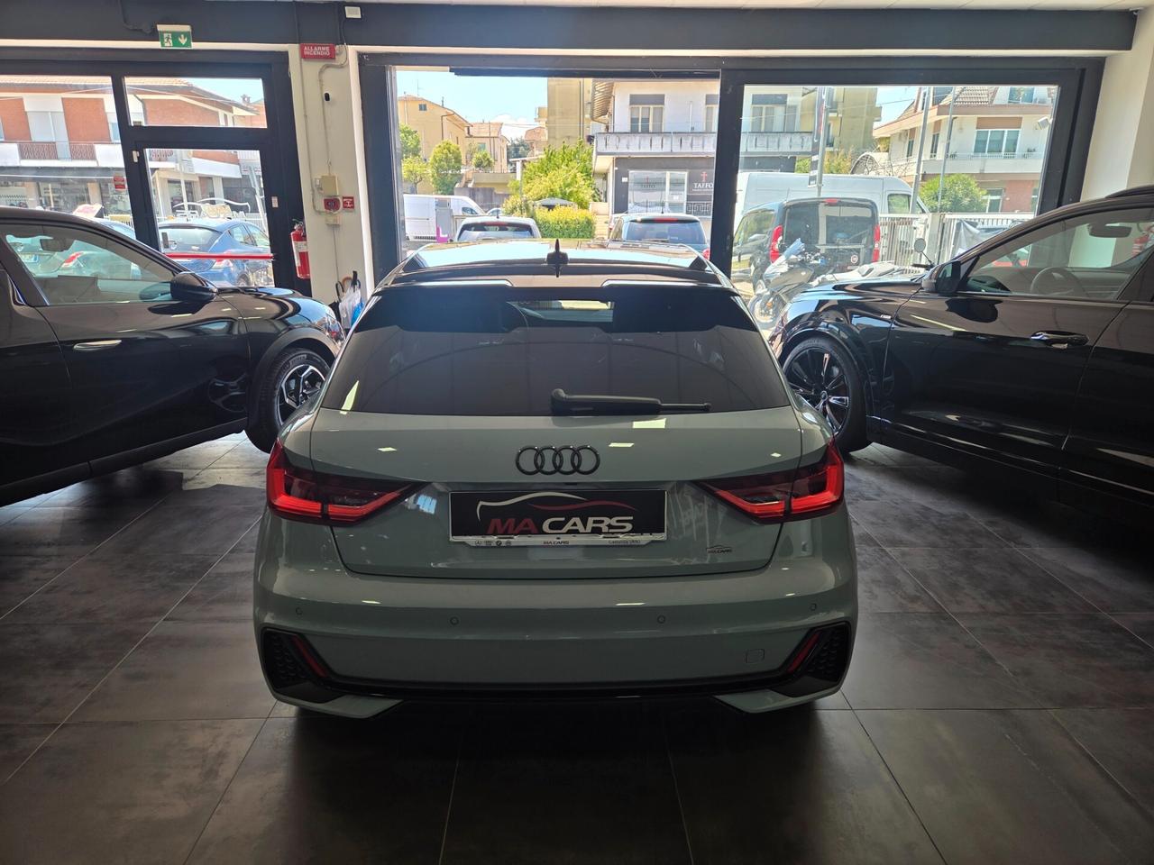 Audi A1 SPB 35 TFSI S tronic Identity Black
