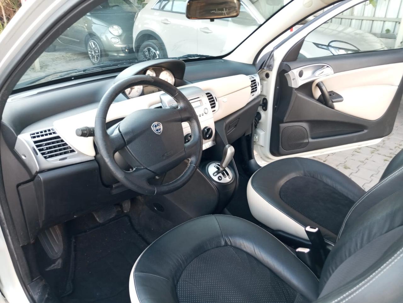 Lancia Ypsilon 1.3 MJT 90 CV Platino