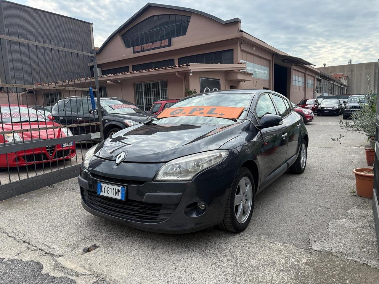 Renault Mégane 1.6 Dynamique GPL – 2010