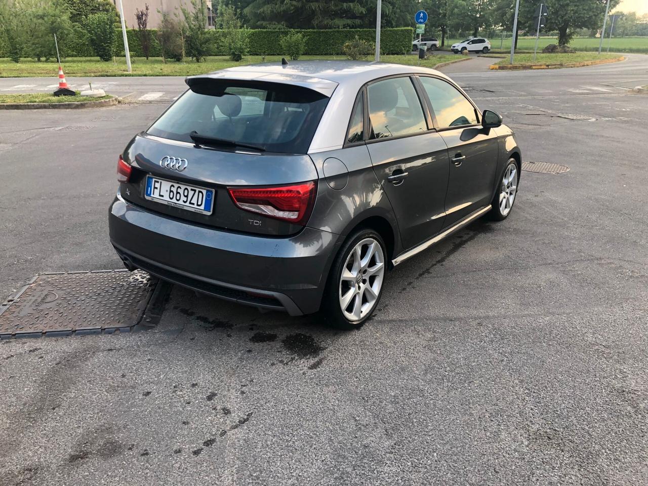 Audi A1 1.4 TDI Admired S-line