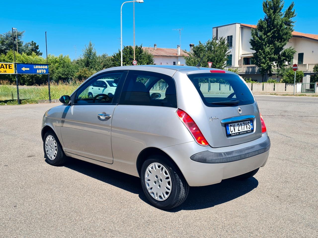Lancia Ypsilon 1.2 Argento