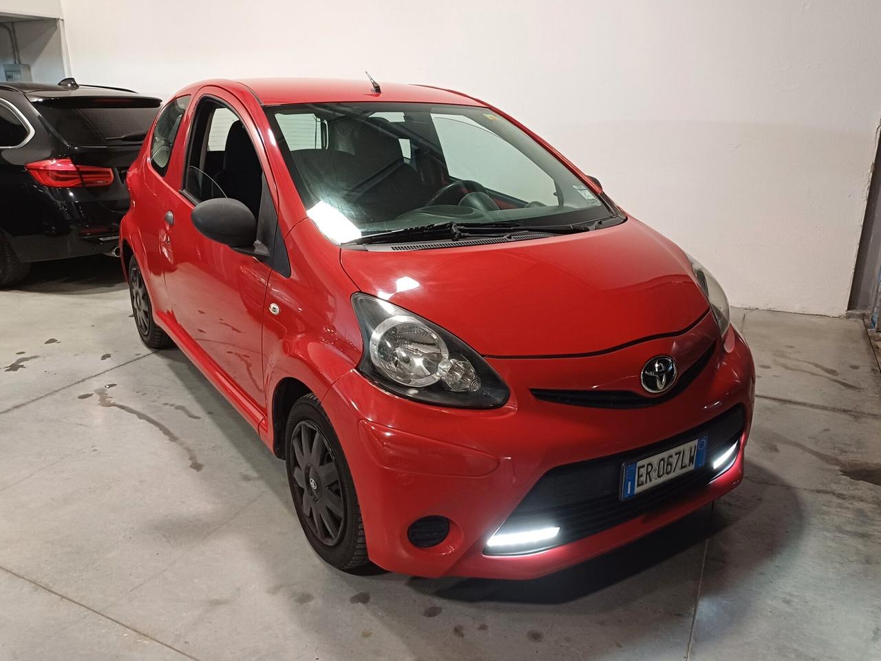 Toyota Aygo 1.0 12V Vvt-i Active Clima/Servo/Unipro