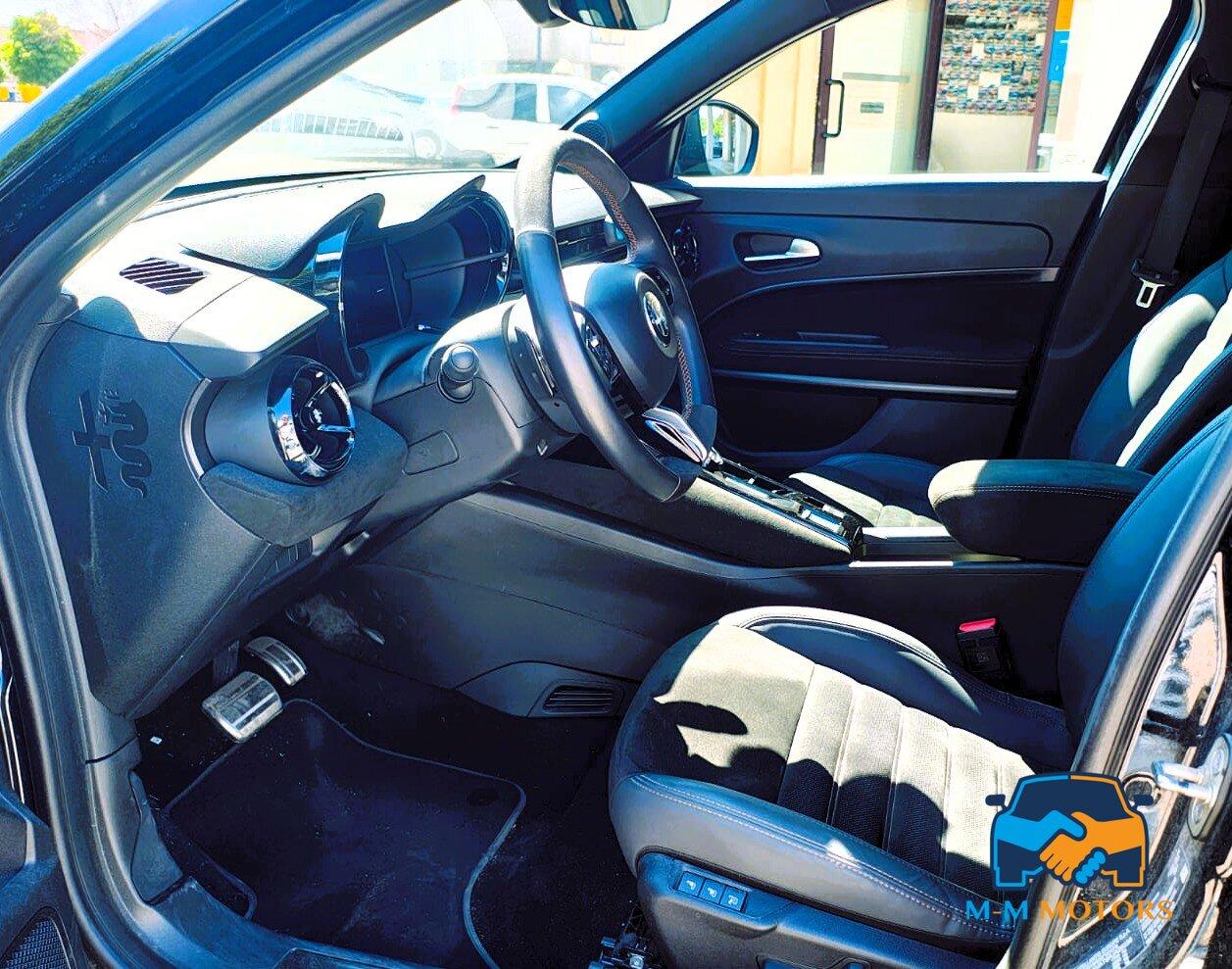 Alfa Romeo Junior 1.2 ibrida Intensa 145cv edct6