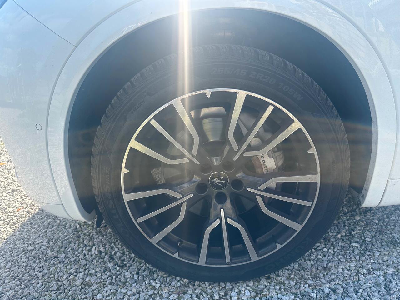 Maserati Grecale MHEV 300 CV AWD GT