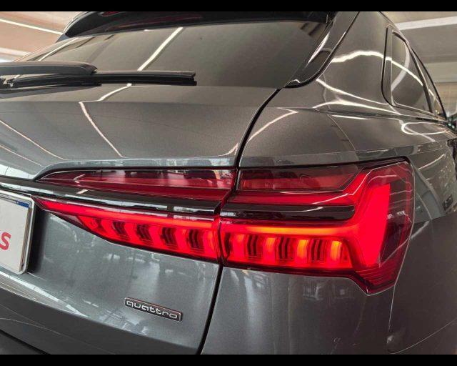 AUDI A6 Avant 40 2.0 TDI quattro ultra S tronic S line ed