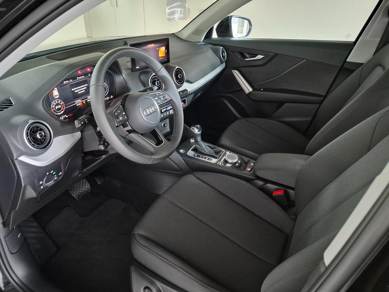 Audi Q2 35 TFSI S-TRONIC MATRIX APPLE CAR PLAY/ANDROID AUTO RETROCAMERA ACC RICARIA WIRELESS VIRTUAL COCKPIT