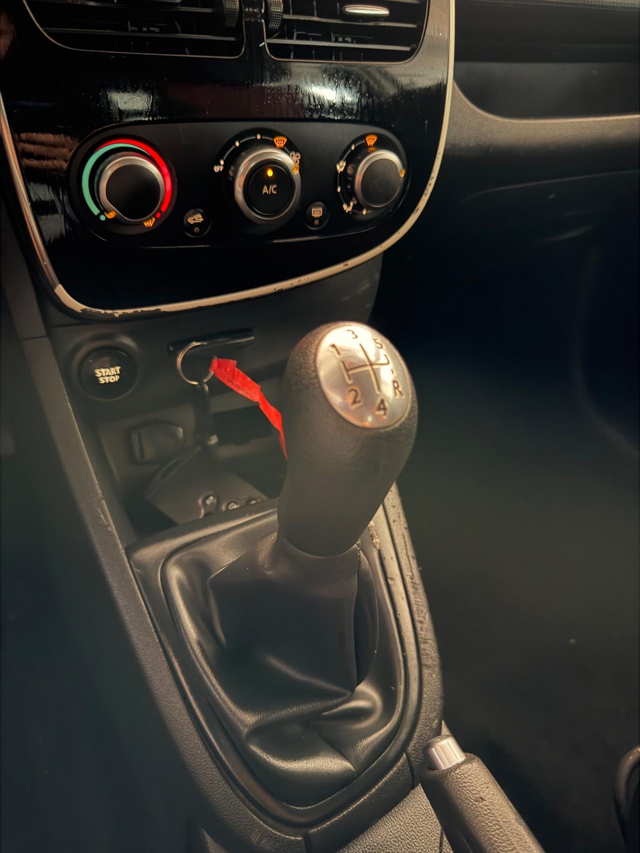 Renault Clio 1.2 Neopatentati Euro 6