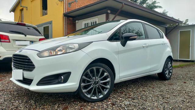 FORD Fiesta 1.5 TDCi 75CV 5 porte Black & White Edition