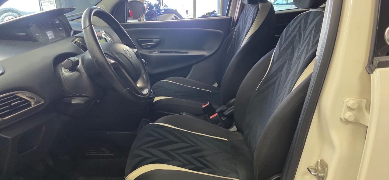 Lancia Ypsilon 1.2 69 CV 5 porte GPL Ecochic Gold