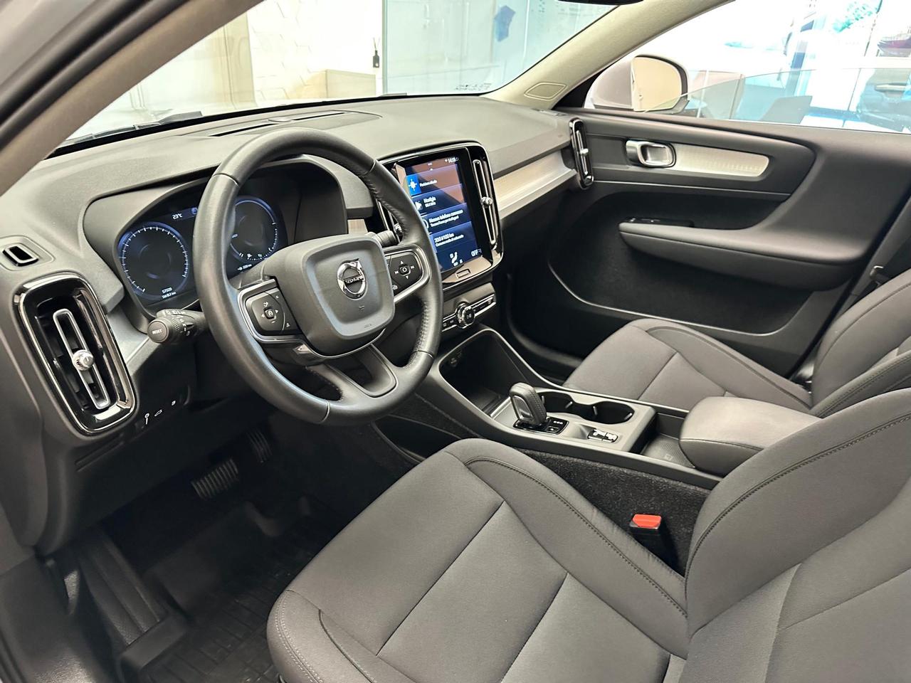 Volvo XC40 1.5 t4 RECHARGE PHEV MOMENTUM