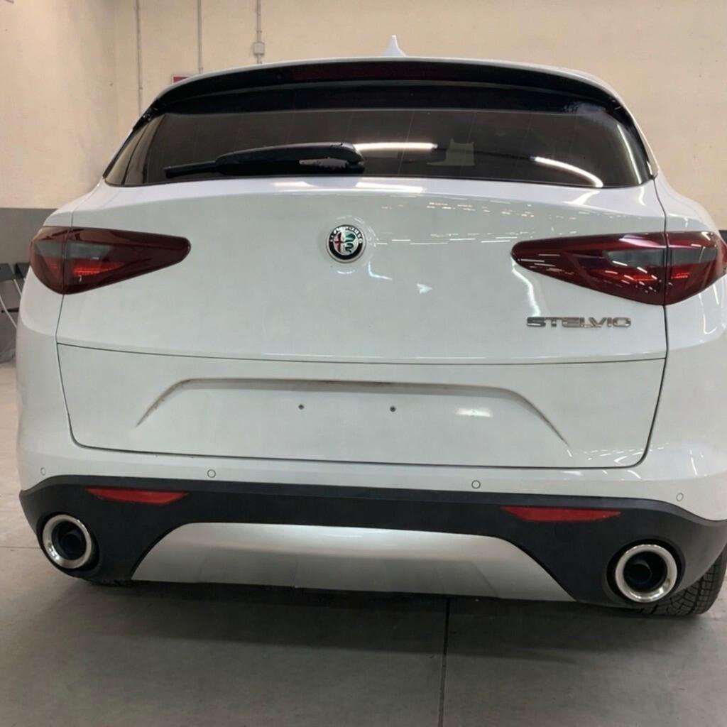 Alfa Romeo Stelvio 2.2 Turbodiesel 210 CV AT8 Q4 Executive "IN ARRIVO"