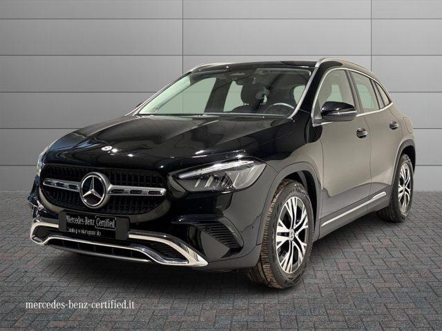 MERCEDES-BENZ GLA 180 d Auto Progressive Advanced Navi