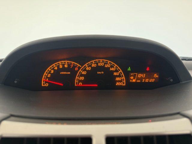 TOYOTA Yaris 1.0 5 porte