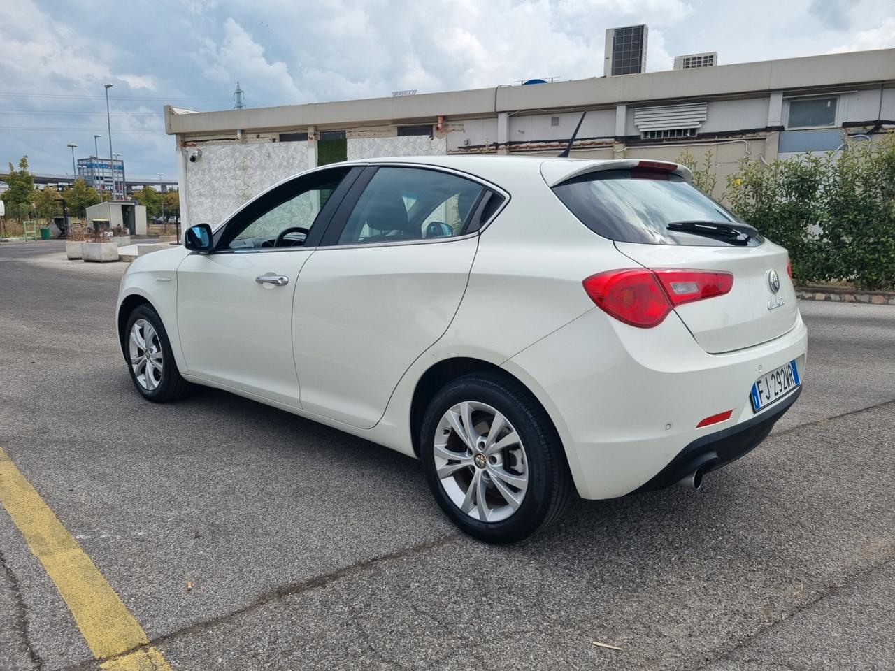 Alfa Romeo Giulietta 1.6 JTDm-2 105 CV Exclusive