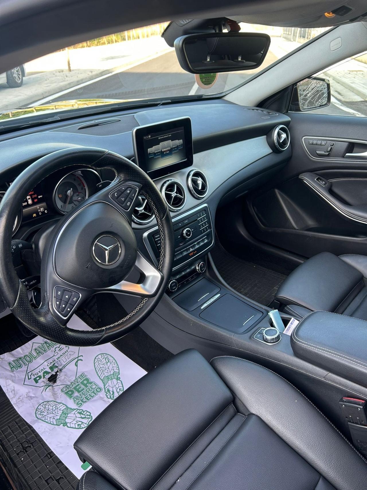 GLA 200 d Automatic 4Matic Sport TETTO NUOVA