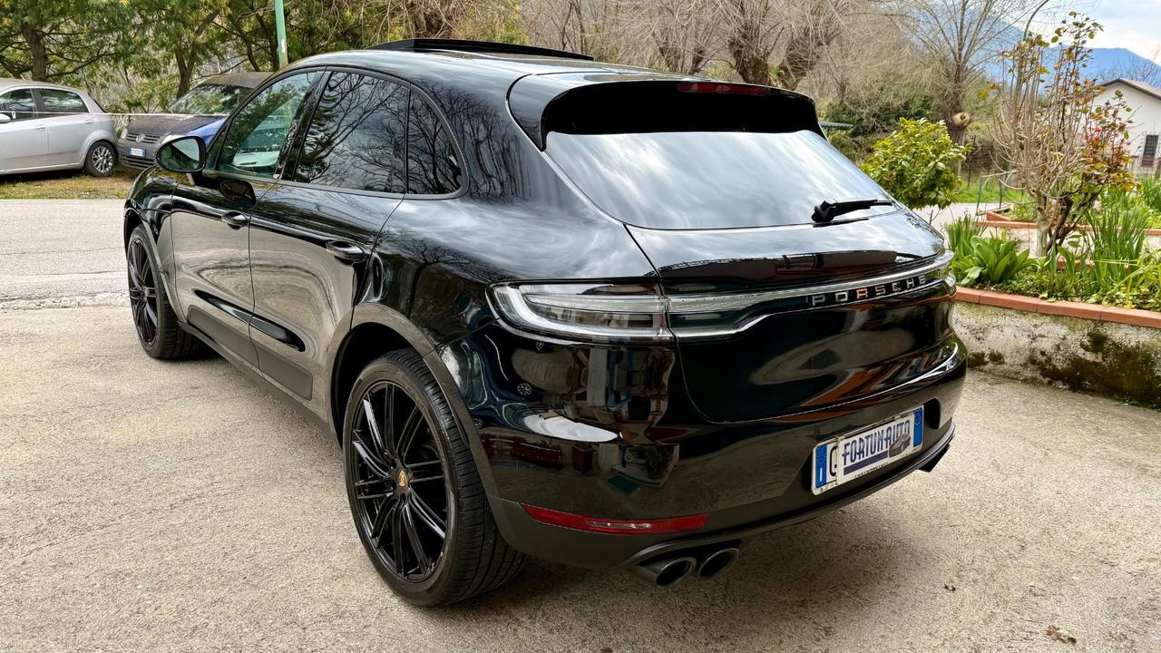 Porsche Macan 2.0 245cv. IPER FULL