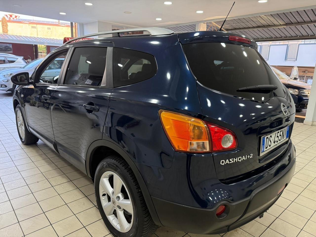 Nissan Qashqai 2.0 4x4 auto 7 posti tetto