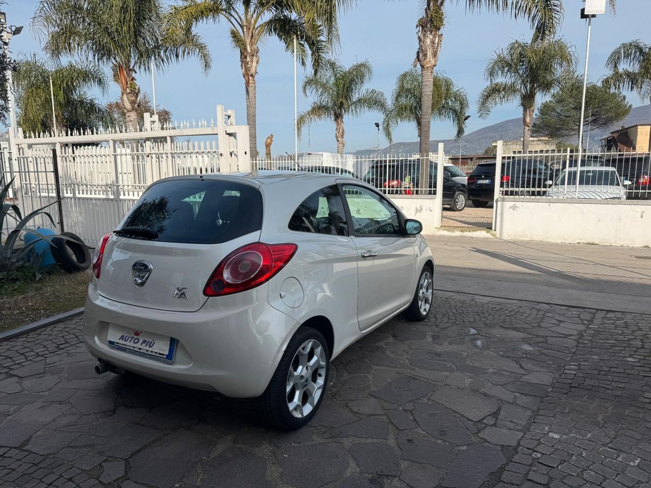 Ford Ka 1.2 8V 69CV Titanium operatori di settore