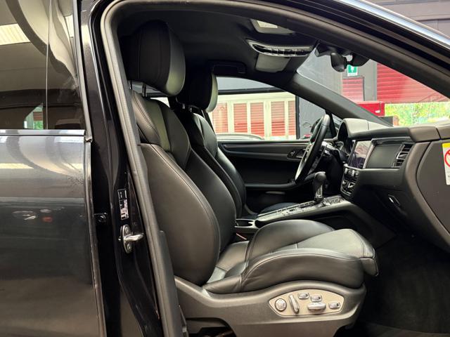 PORSCHE Macan 2.0