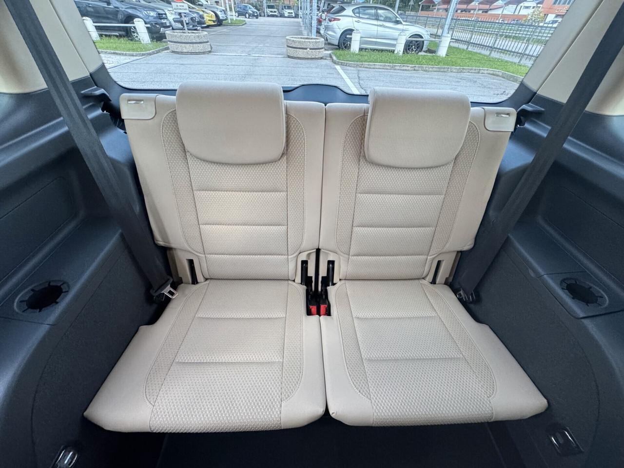 Volkswagen Touran 1.6TDI DSG Autom. 105CV - 7 Posti